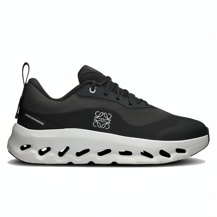 On running Cloudtilt LOEWE 2 - Black White
